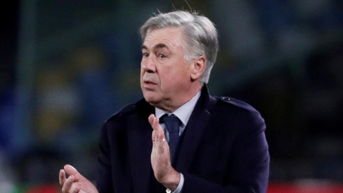 Napoli'de Ancelotti ile yollar ayrıldı