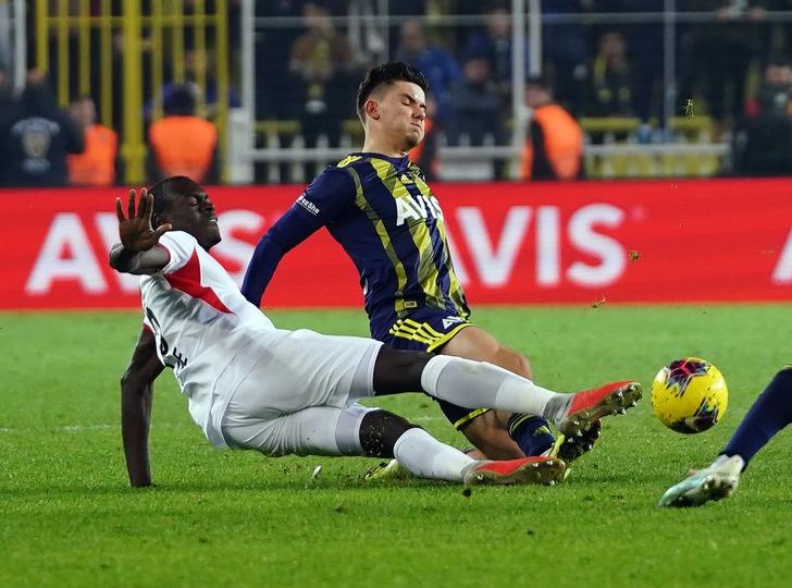 Şenol Güneş, Ferdi Kadıoğlu'nu takip ediyor G5