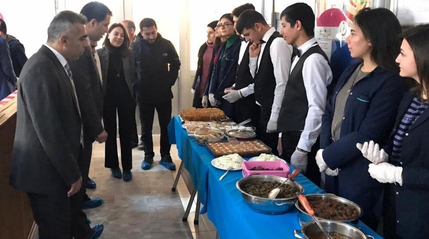 Erzincan&rsquo;ın y&ouml;resel yemekleri tanıtıldı