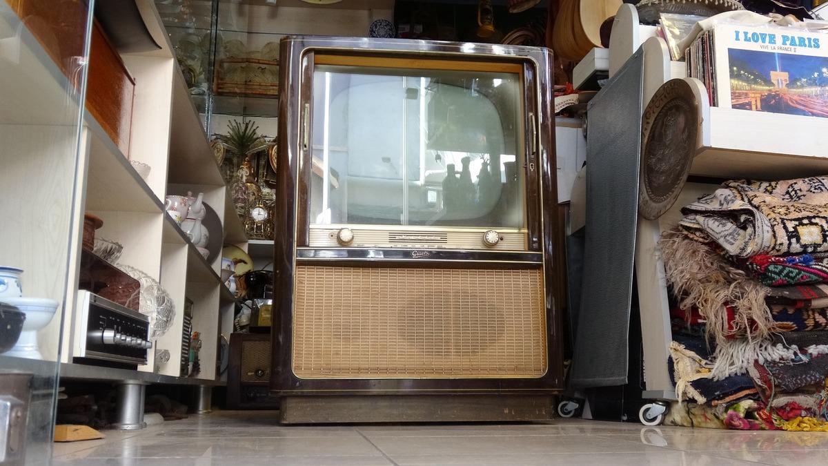 Yarım asırlık televizyona 10 bin lira istiyor! İşte sebebi