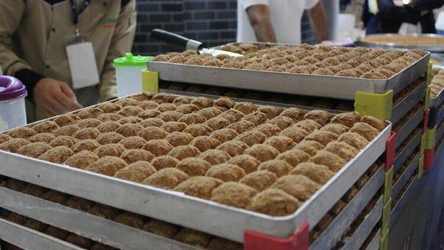 Soğuk baklavanın tadı damakta kalıyor! İşte soğuk baklava tarifi