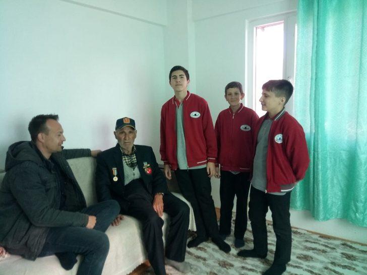 Öğrencilerden gazilere ziyaret G2