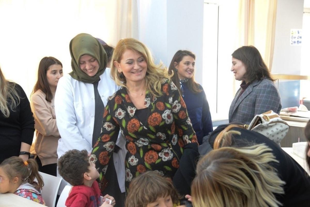 Serpil Şahin &ouml;ğrenciler ile bir araya geldi