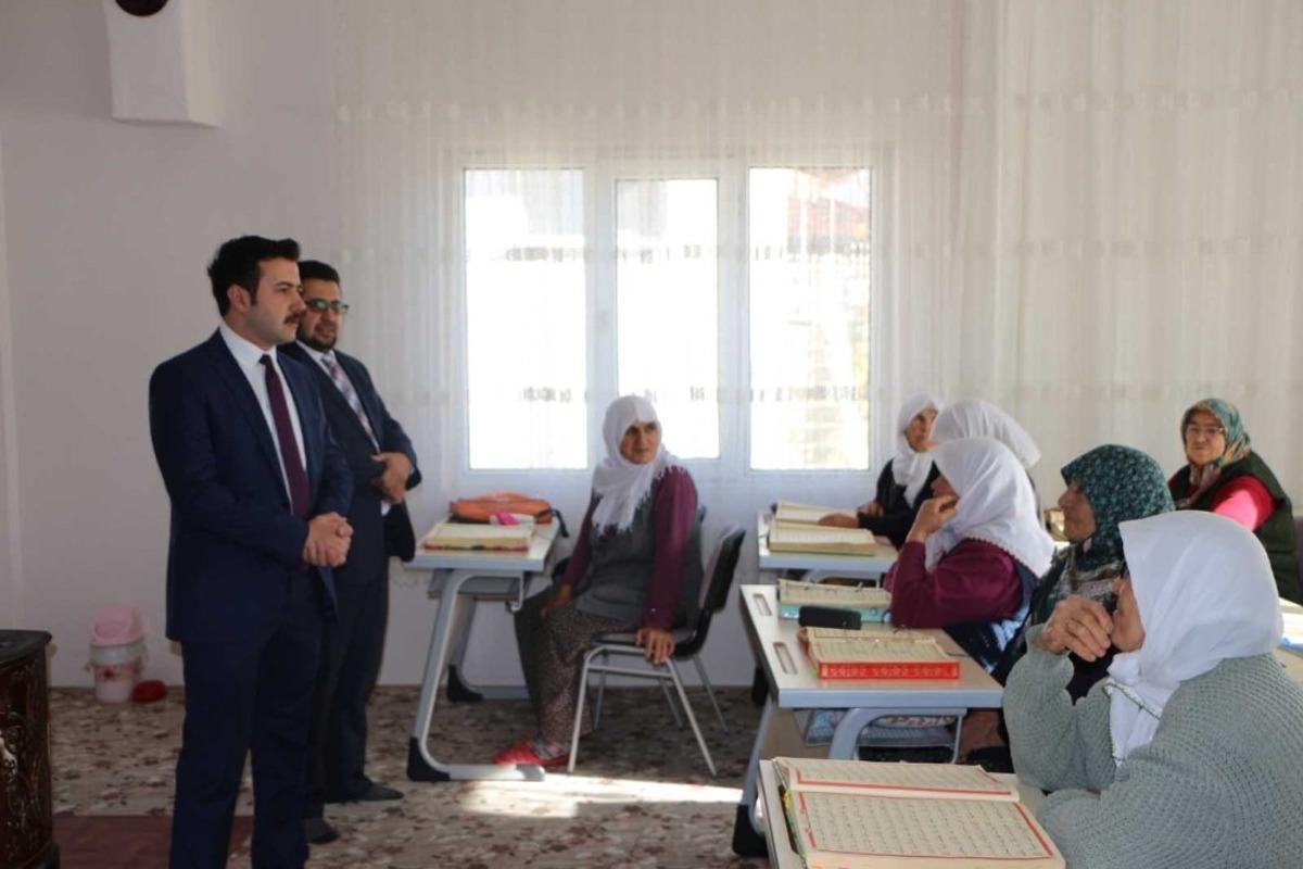 Kaymakam Fırat&rsquo;tan Kuran Kursları&rsquo;na ziyaret