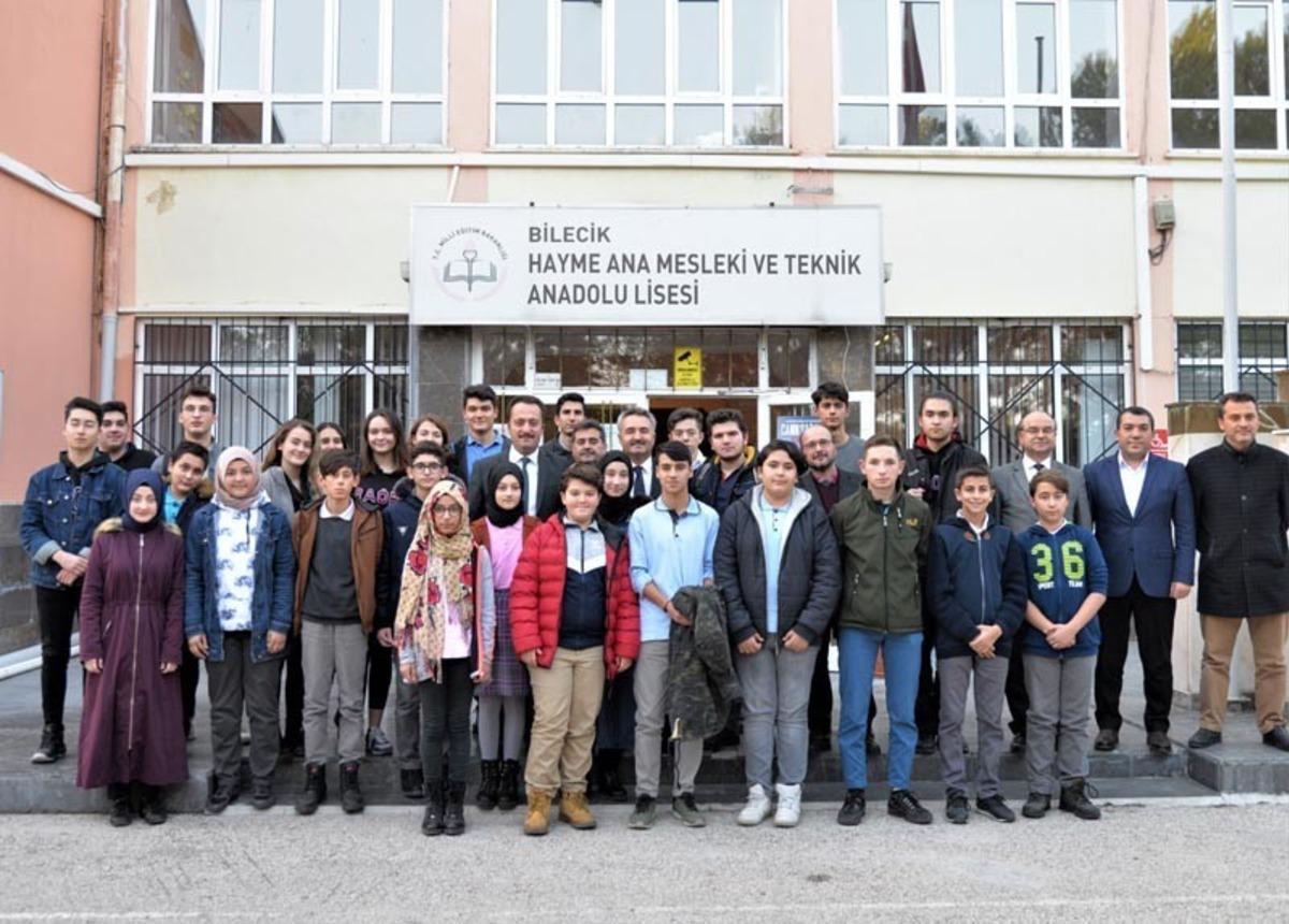 Vali Şent&uuml;rk temsili idarecilik yapan &ouml;ğrencilerle buluştu