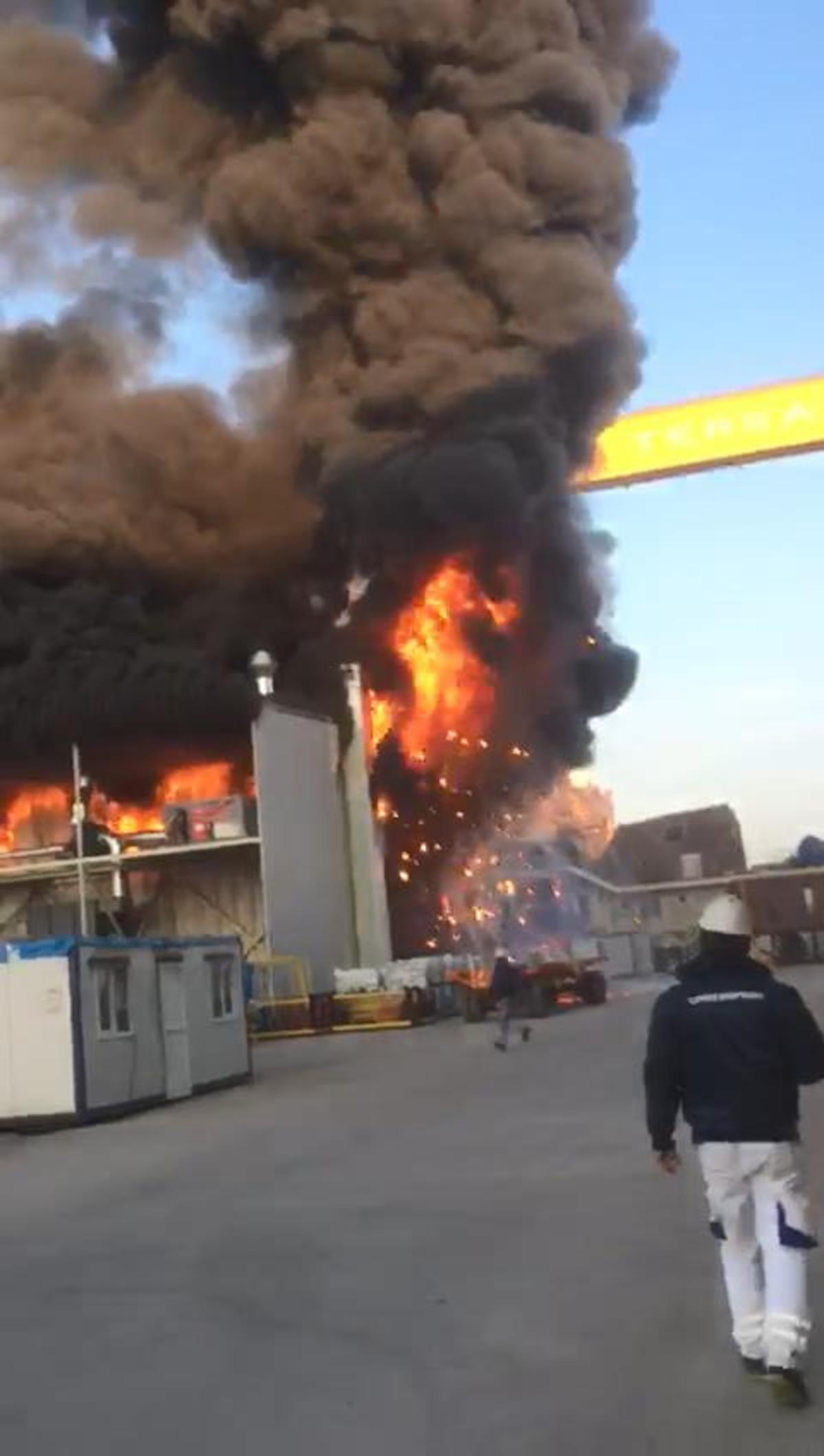 Yalova'da tersanede yangın