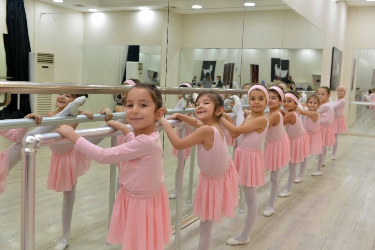 Geleceğin balerinleri Kocaeli&rsquo;de yetişiyor