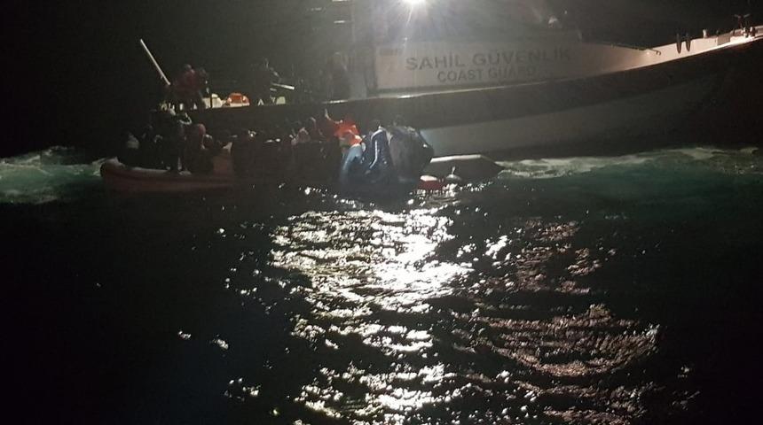 Enez a&ccedil;ıklarında 30 d&uuml;zensiz g&ouml;&ccedil;men yakalandı