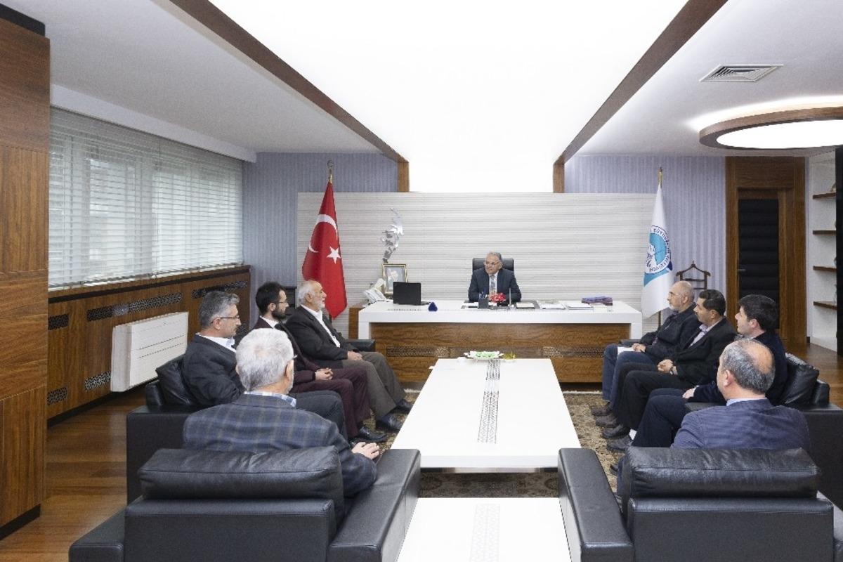 MAZLUMDER Kayseri Şubesi D&uuml;nya İnsan Hakları G&uuml;n&uuml; nedeniyle Başkan B&uuml;y&uuml;kkılı&ccedil;&rsquo;ı ziyaret etti