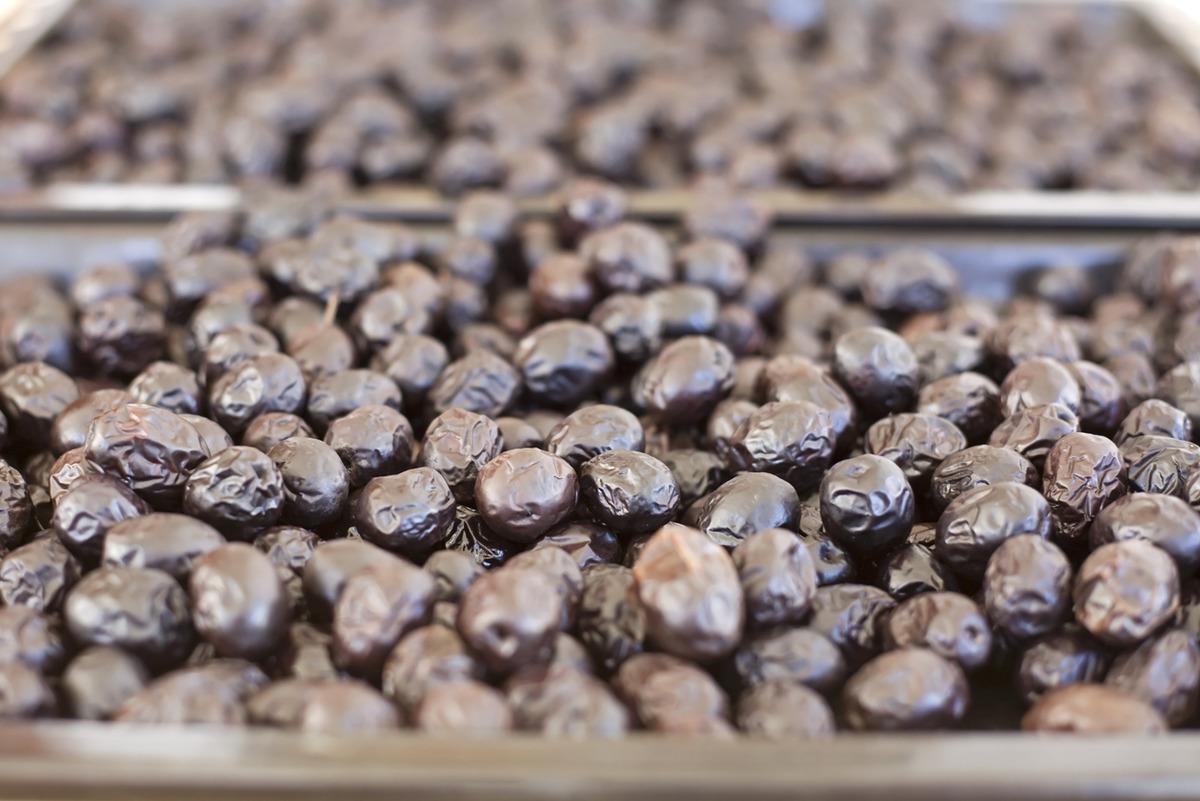 Zeytinde paslı demir ve kimyasal hilesi