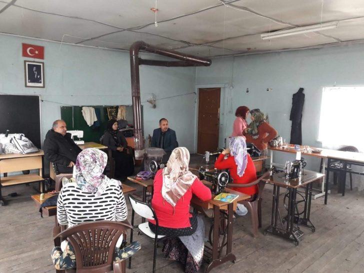 Müdür Musa Kazak: "Köylerde açılan kurslar ekonomiye katkı sağlamalıdır" G1