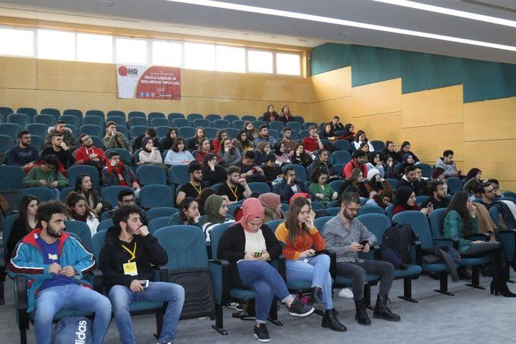 SAÜ’de ‘Dijital Algı Yönetimi’ isimli konferans düzenlendi G1