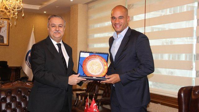 Venezuela Miranda Valisi Rodriguez’den Türk halkına teşekkür