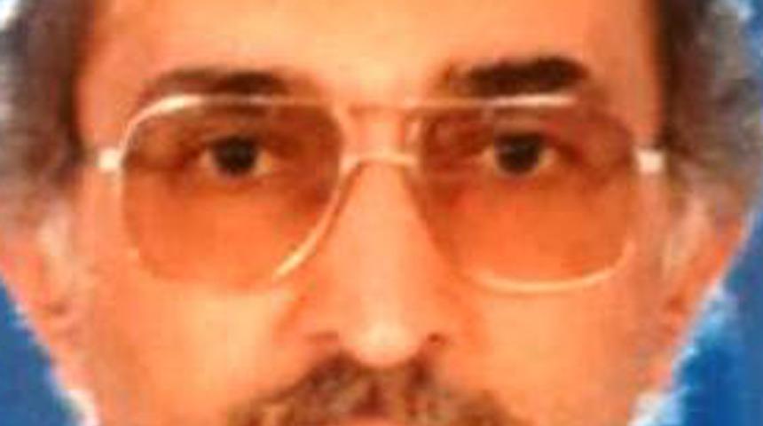 Yerel sanat&ccedil;ı, kahvede &ccedil;ay i&ccedil;erken kalp krizinden &ouml;ld&uuml;