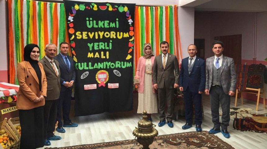 Kaymakam Koşal, &Ouml;ğrencilerin Yerli Malı Haftası etkinliğine katıldı