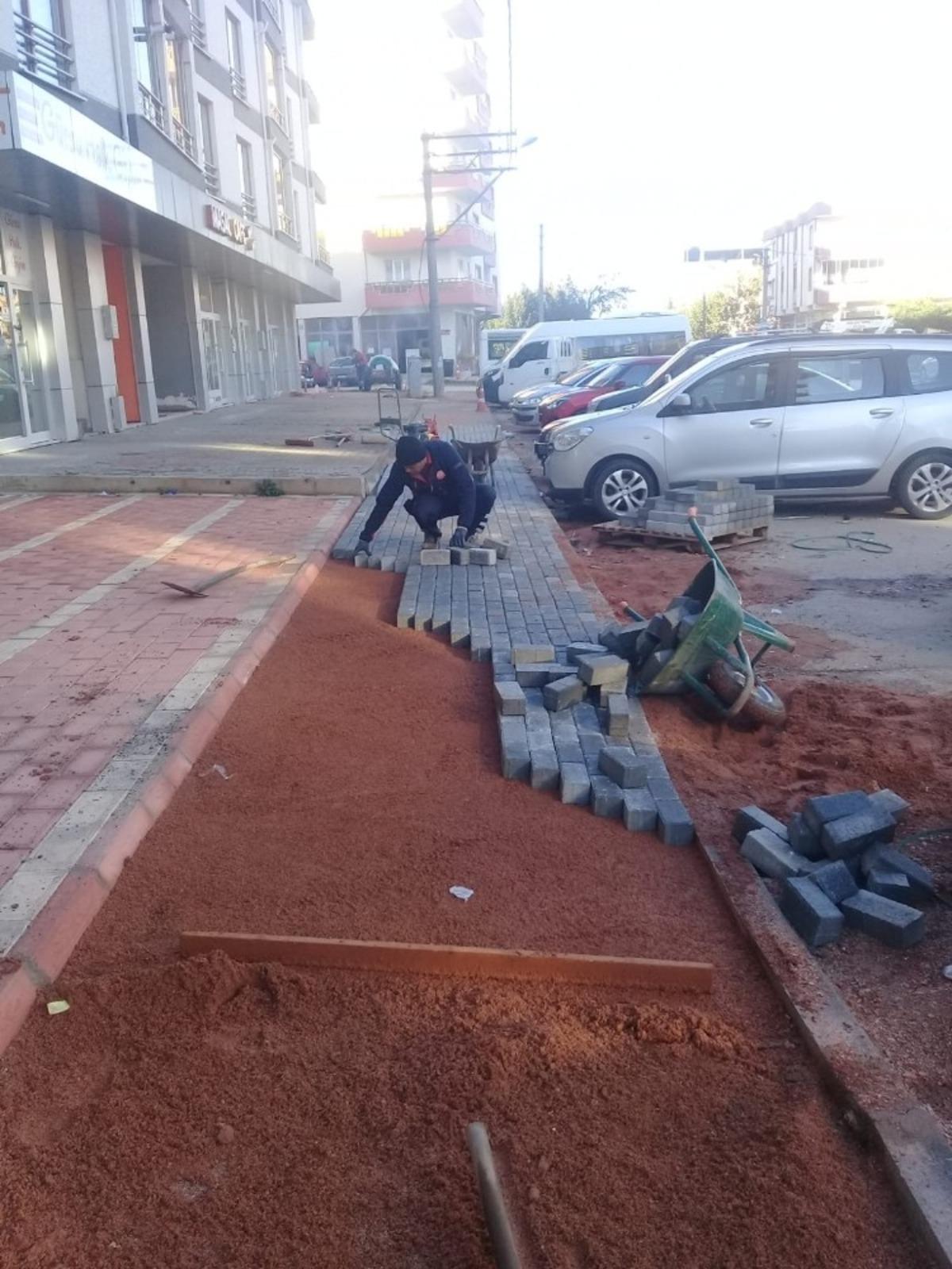 G&uuml;rsu ilmek ilmek işleniyor