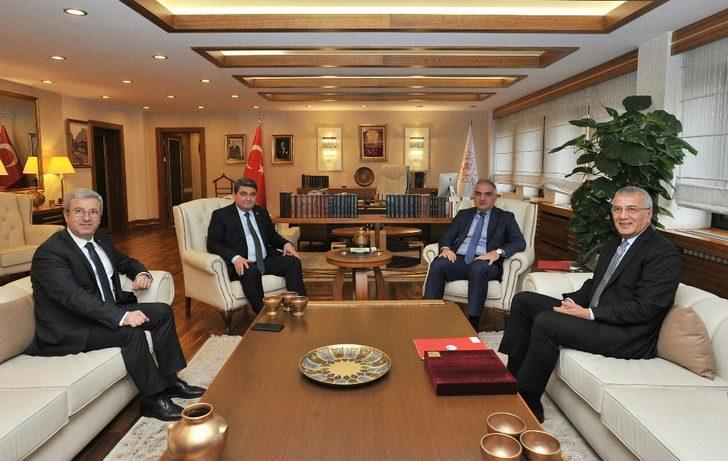 Aratos’un mezarı gün yüzüne çıkarılacak G2