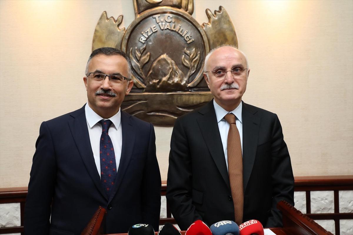 İ&ccedil;işleri Bakan Yardımcısı Erdil: "Ter&ouml;r &ouml;rg&uuml;t&uuml; bir dağılma ve &ccedil;&ouml;z&uuml;lme s&uuml;reci yaşıyor"