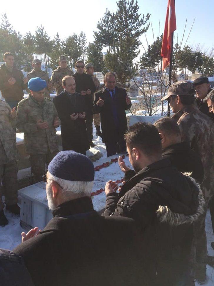 Şehit Er Salim Çeker, şehadetinin 13. seneyi devriyesinde yad edildi G3