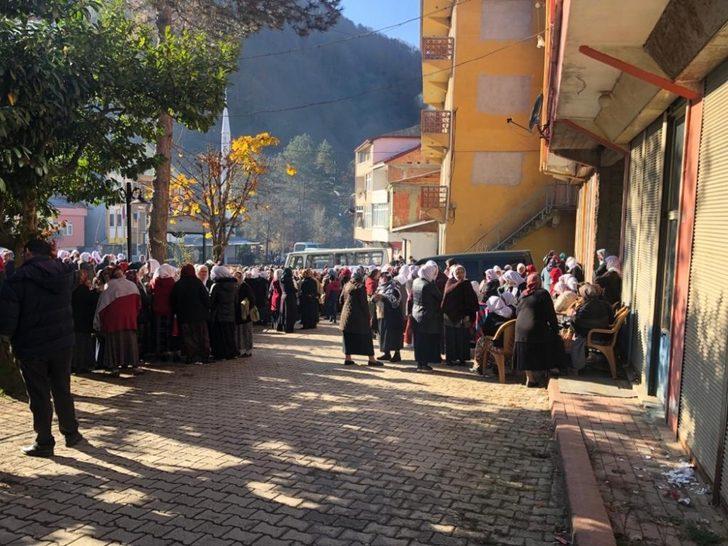 Böbreğini verdiği oğlunun acısına 3 ay dayanabildi G2