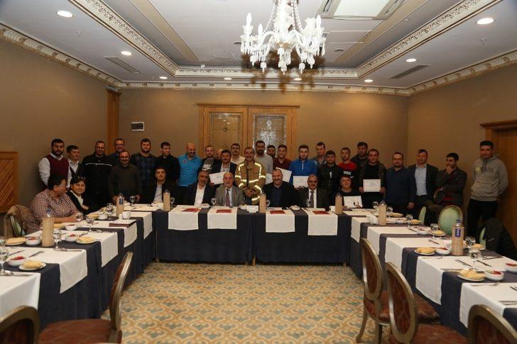 Kocaeli İtfayesi’nden eğitim alan 20 itfaiyeci sertifikalarını aldı G3
