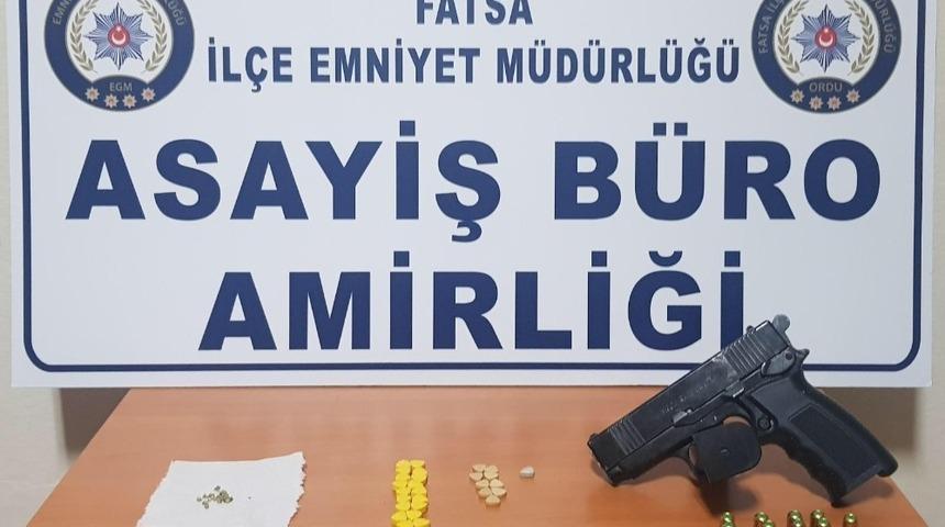 Hırsızlık ve uyuşturucu ticaretine 5 tutuklama