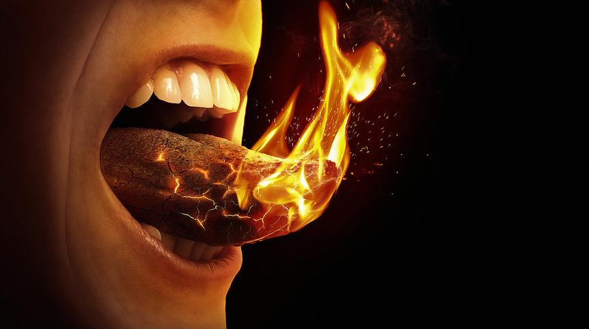 Yemesi eziyete d&ouml;n&uuml;şen &ccedil;ok acı yiyecekleri neden severiz?