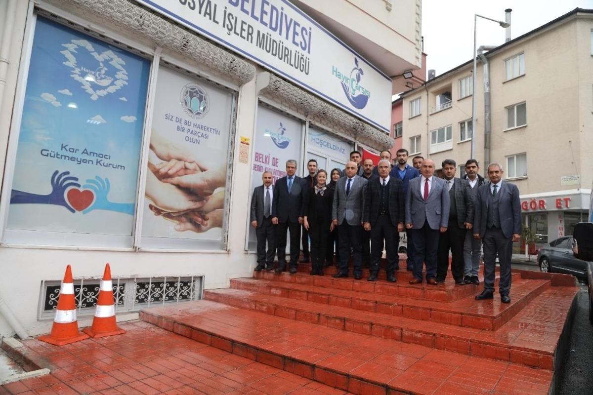 Başkan G&uuml;der,  Hayır &Ccedil;arşısı&rsquo;nda incelemelerde bulundu