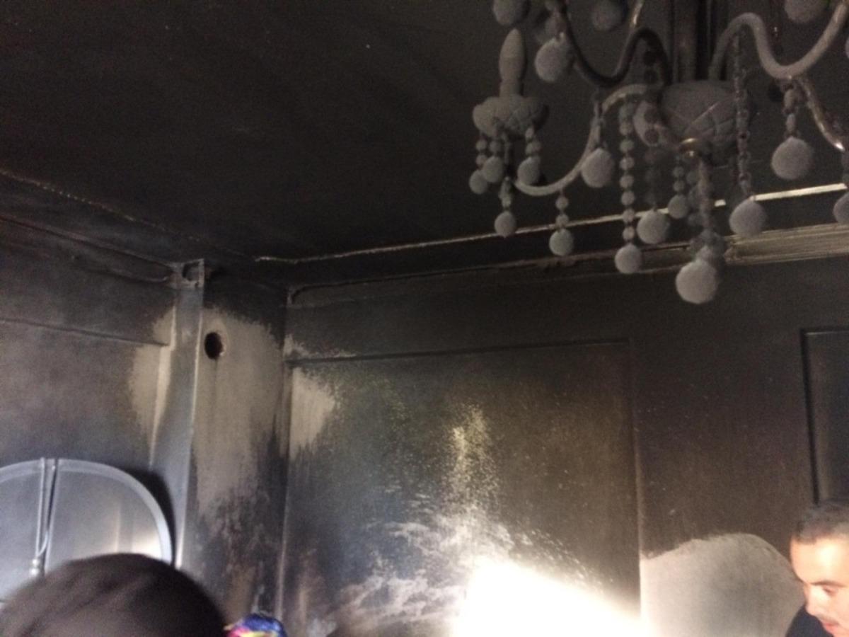 Baca deliğine sokulan poşet evi yaktı