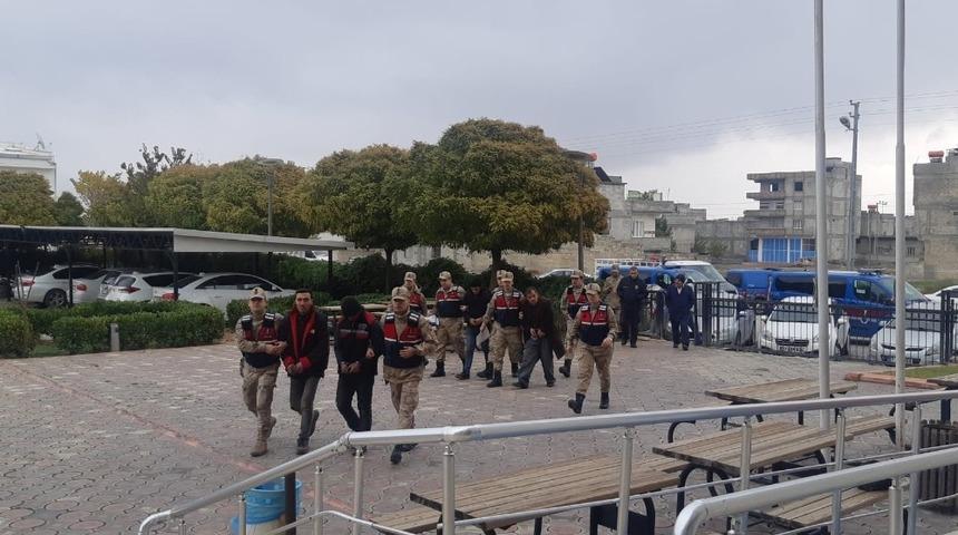 Kablo hırsızları yakalandı