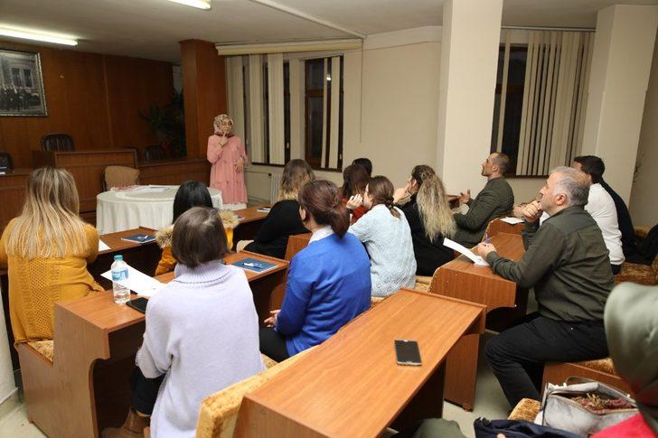 Fatsa Belediyesi personelleri işaret dili öğreniyor G3