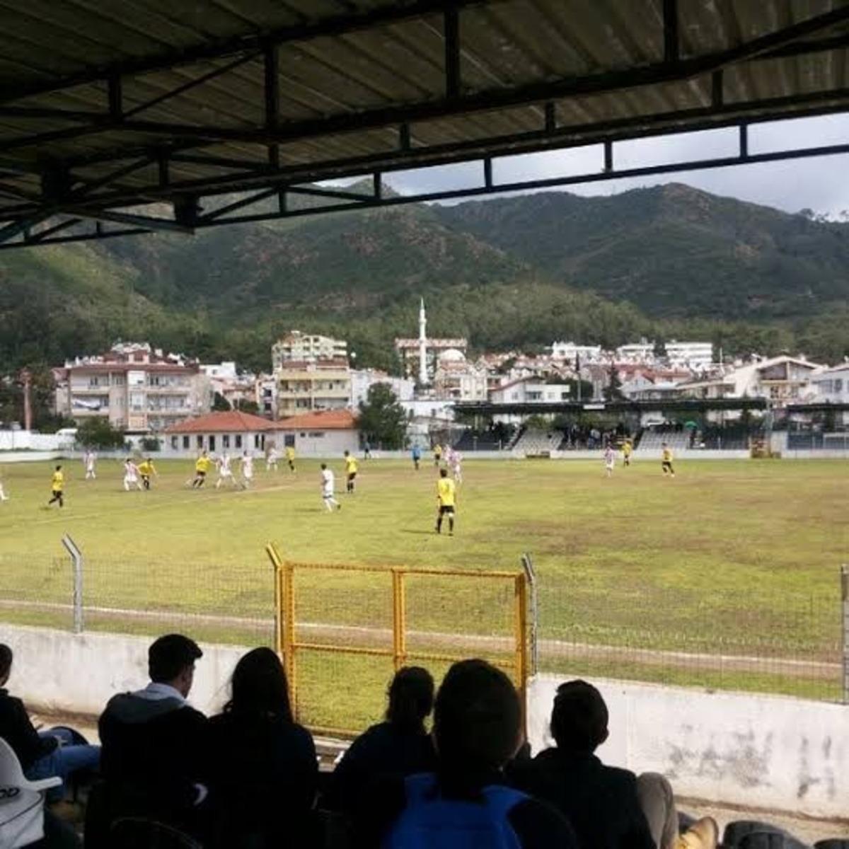 Marmaris yenilenmiş bir futbol stadına kavuşacak
