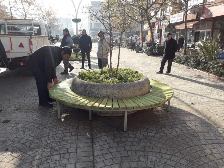 Akçakoca’da Park ve Bahçelerde onarım çalışmalarına hız verildi G3