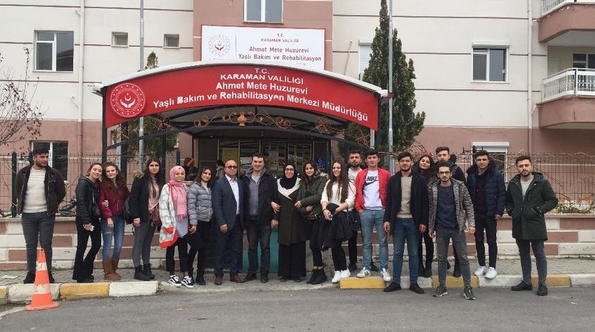 KM&Uuml; &ouml;ğrencilerinden huzurevi ziyareti
