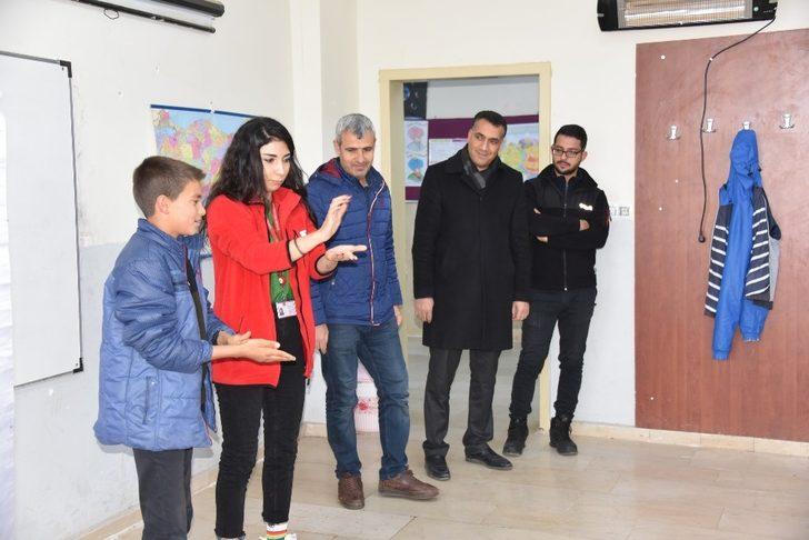 Kızılay’dan Kırsalda eğitim alan öğrencilere temizlik malzemesi G4