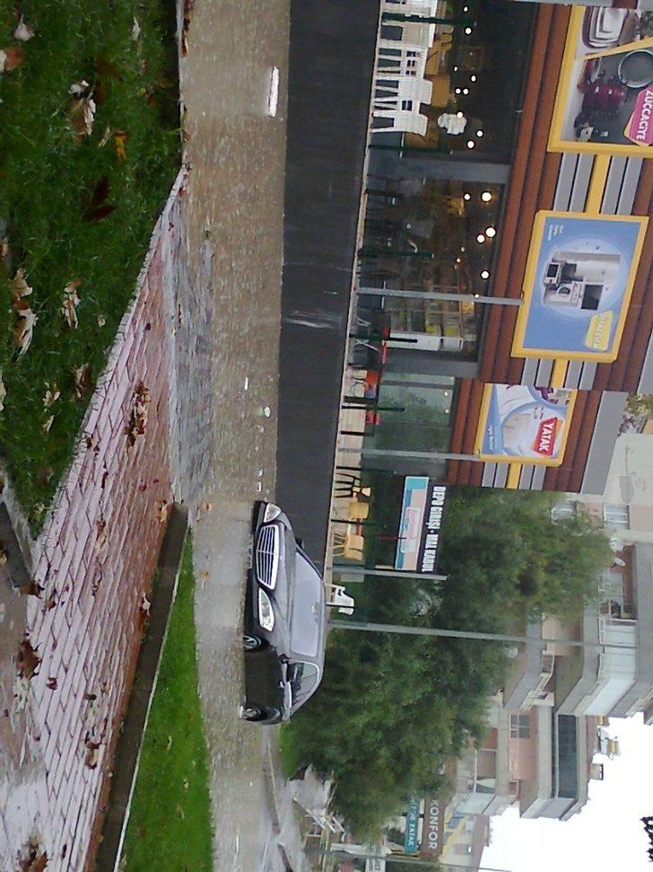 Kuşadası’nda sağanak yağmur etkili oldu G5