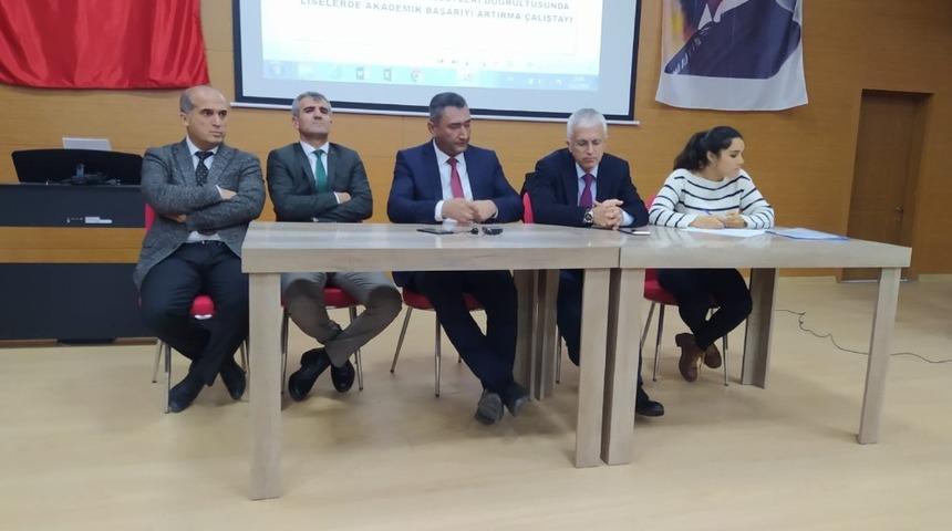 Mazıdağı&rsquo;nda eğitimde başarının arttırılması toplantısı