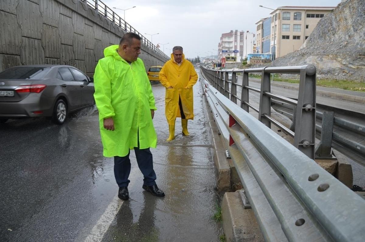 Kuşadası Belediyesi kış sezonu hazırlıkları aralıksız s&uuml;rd&uuml;r&uuml;yor