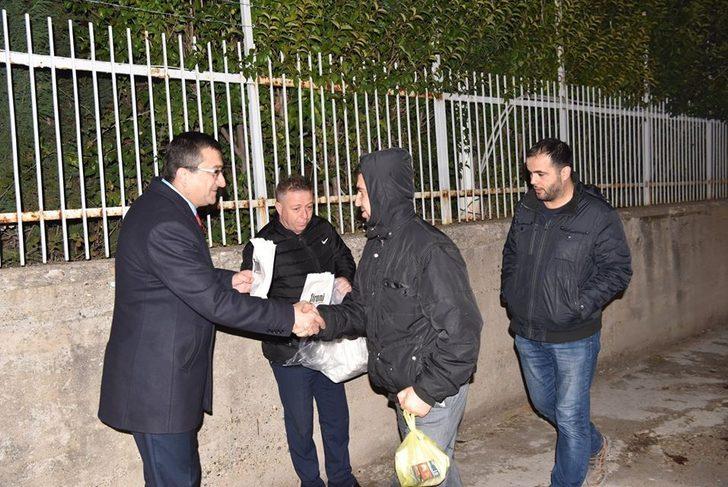 Başkan Öz mesaiye fabrika kapısında başladı G2