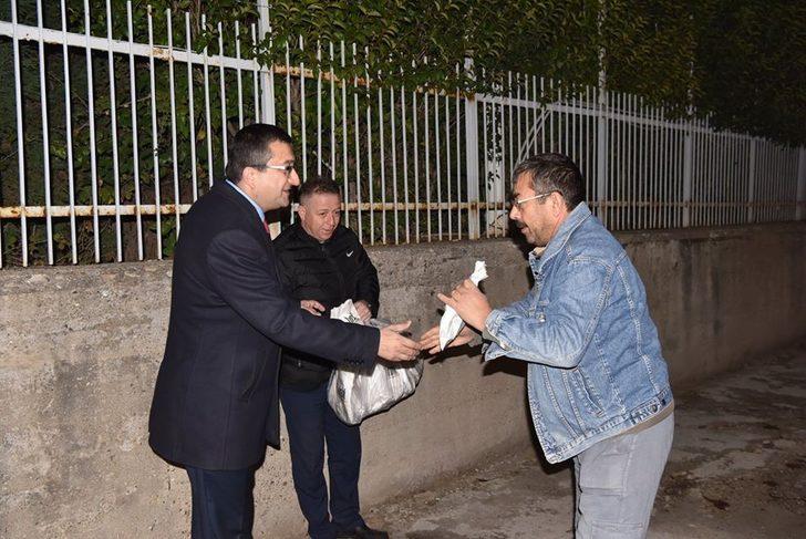 Başkan Öz mesaiye fabrika kapısında başladı G3