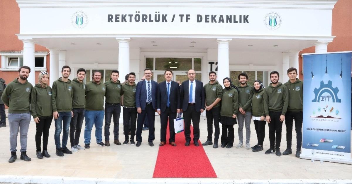 T&Uuml;BİTAK Daire Başkanı &Ccedil;engelci&rsquo;den SUB&Uuml;&rsquo;ye ziyaret