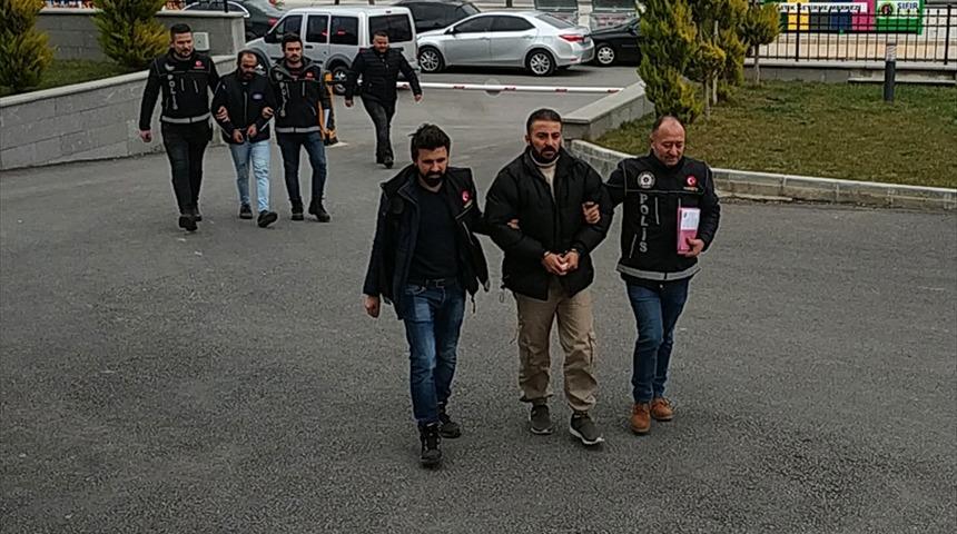 Karaman'da uyuşturucu ticareti yaptığı ileri sürülen 2 şüpheliden biri tutuklandı