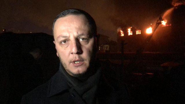 Mobilya atölyesindeki yangın evlerin çatısına sıçradı (2)