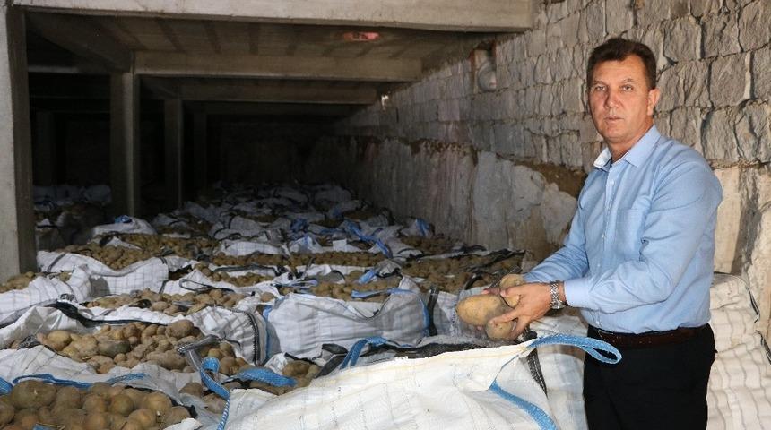 Patates &uuml;reticileri bor&ccedil; erteleme istiyor