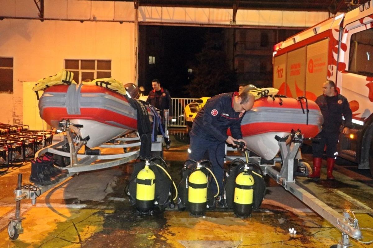 Antalya&rsquo;da &lsquo;kırmızı kod&rsquo; uyarısı i&ccedil;in gece n&ouml;beti başladı