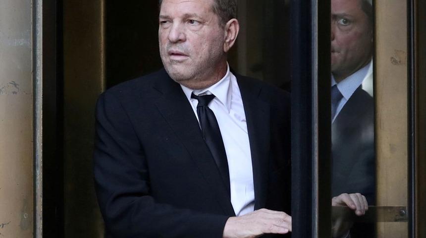 Yapımcı Harvey Weinstein cinsel taciz su&ccedil;lamasından 25 milyon dolar vererek kurtuldu!