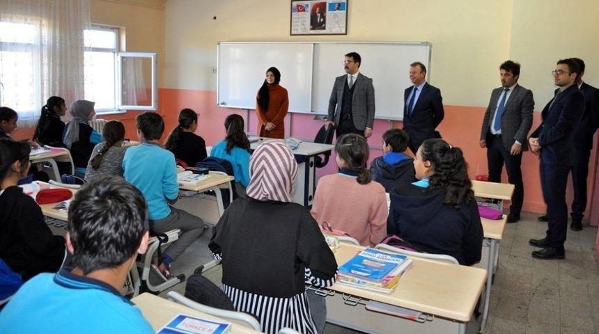 Kaymakam Coşkun okul ziyaretlerine devam ediyor