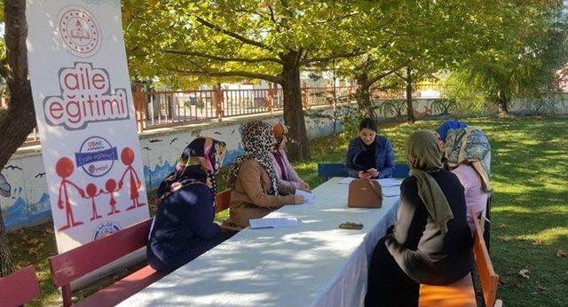 Erzincan’da “Çocuk bu ihmale gelmez” semineri