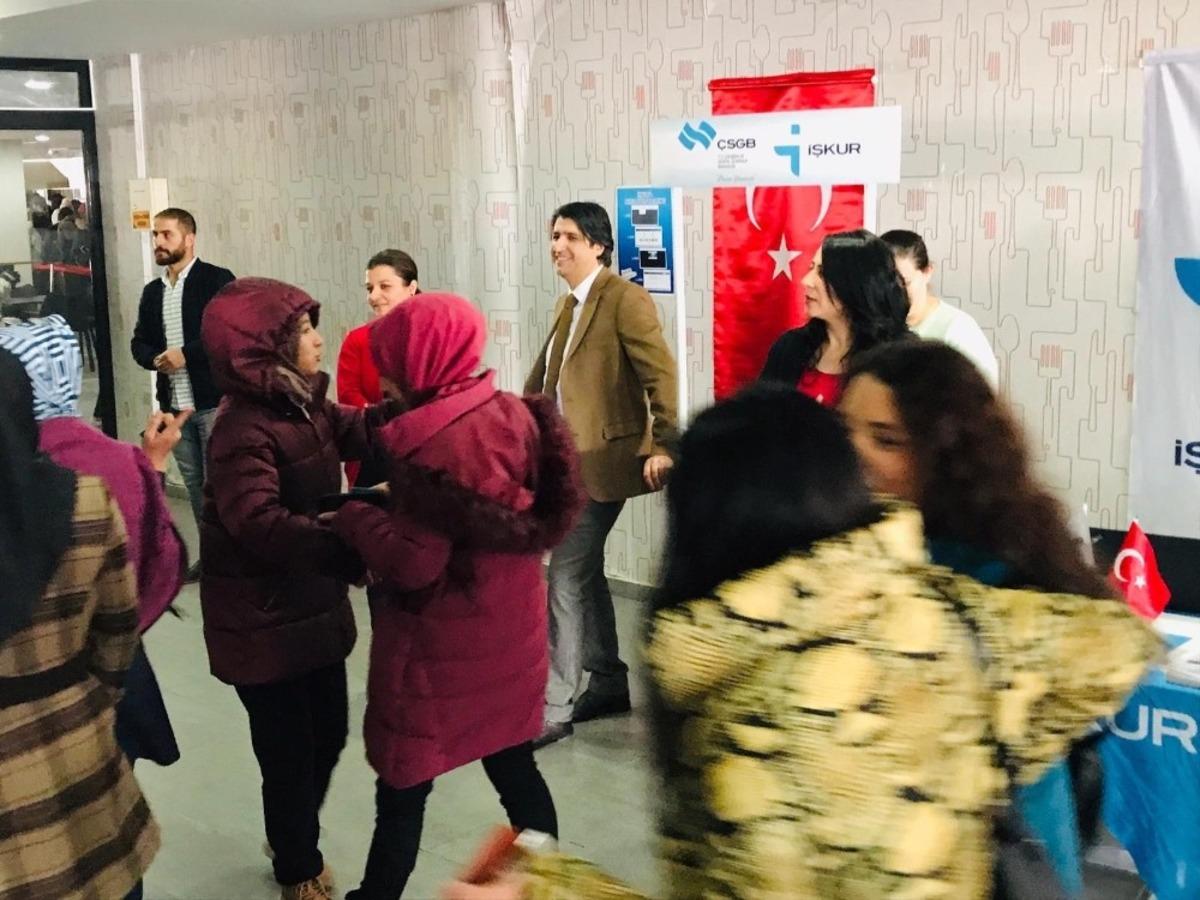 İŞKUR Kamp&uuml;ste