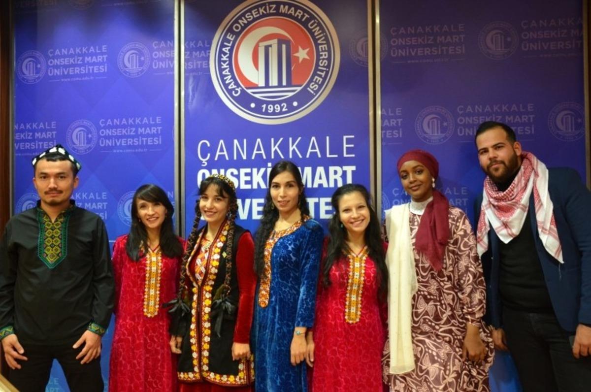 &Ccedil;anakkale&rsquo;de 3. Uluslararası Şiir Gecesi